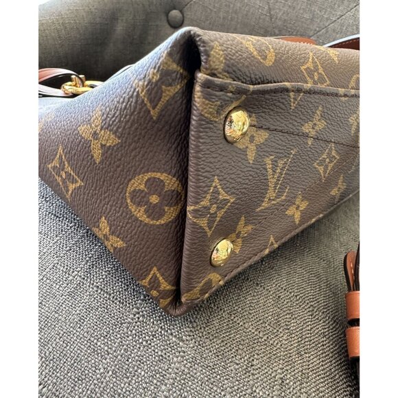 LOUIS VUITTON Monogram V Tote BB - Picture 10 of 13